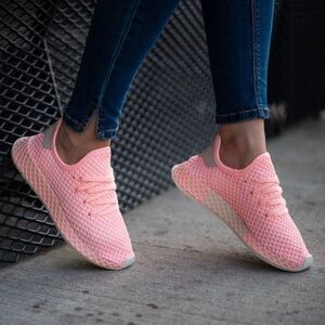 Adidas Deerupt Runner Sneaker sz 6